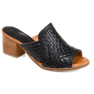 Journee Collection Genuine LEATHER Keeva Slides Size 8.5 Women’s Black Slippers